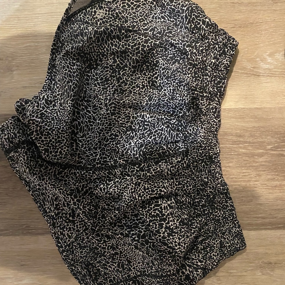 Lulu lemon hotty hot shorts barely worn